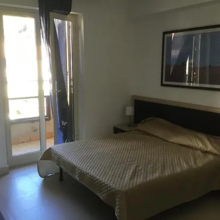 Stationhouse Lejlighed