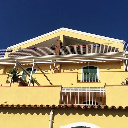 Stationhouse Taormina
